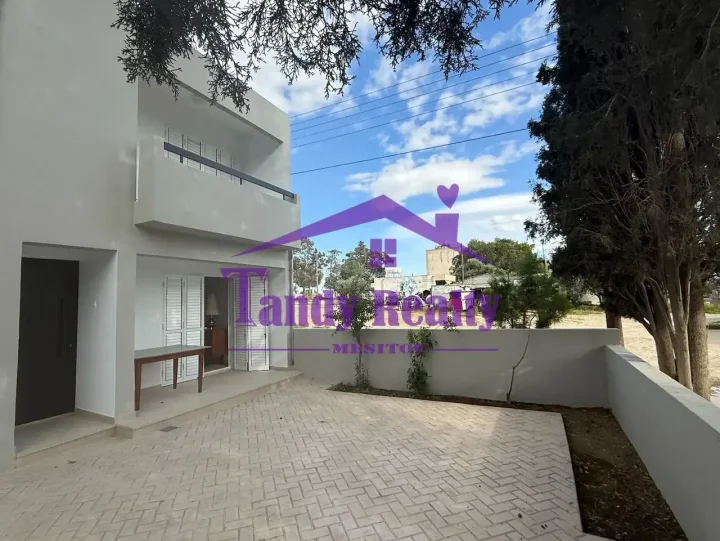 2-bedroom semi-detached house for rent 100 m² in Nicosia, Strovolos - Stavros