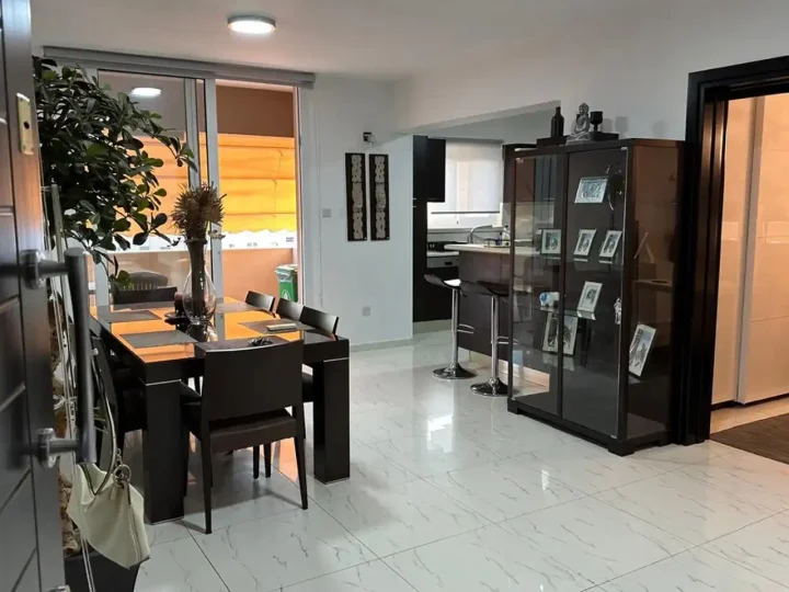 3-bedroom penthouse for rent 160 m² in Larnaca, Larnaka - Sotiros