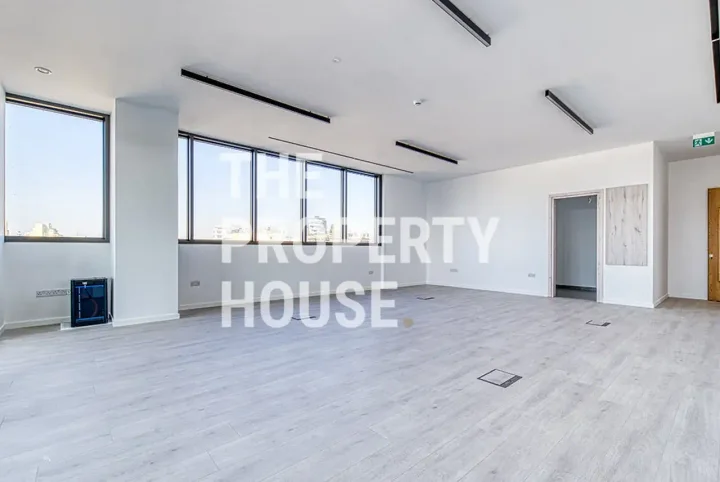 Office 102 m² for rent in Limassol, Limassol - Mesa Geitonia
