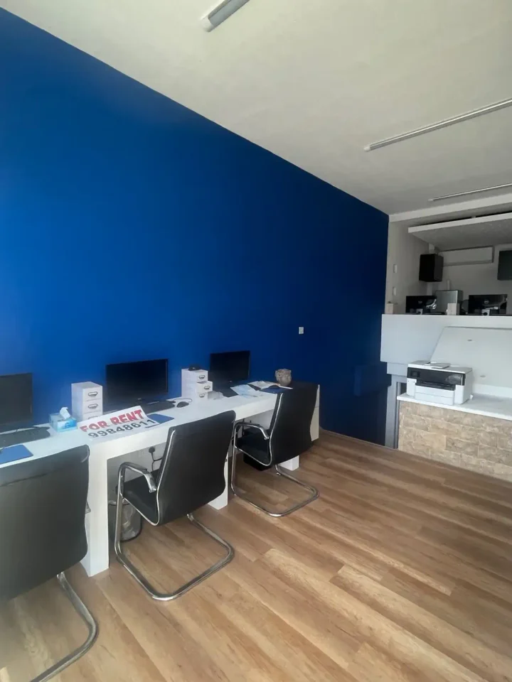 Office 70 m² for rent in Limassol, Parekklisia Tourist Area