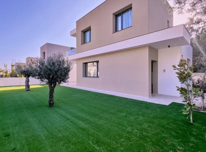 4-bedroom detached house for rent 178 m² in Limassol, Agios Tychon