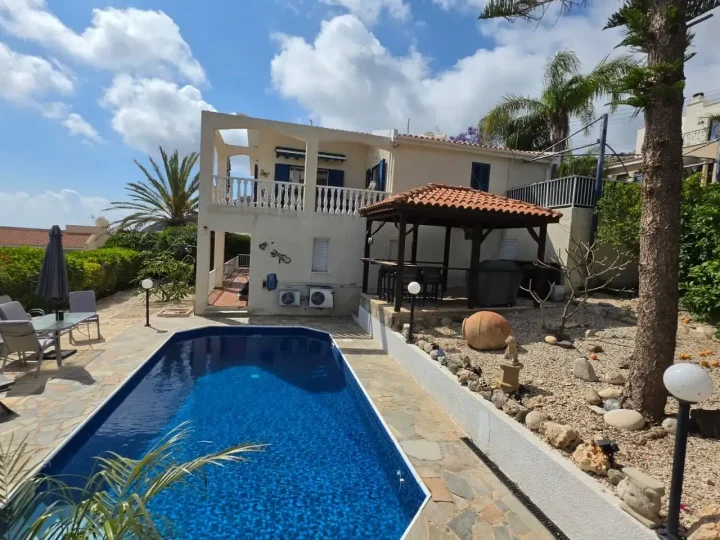 Βίλα προς ενοικίαση 300 μ² στην τοποθεσία Paphos, Pegeia