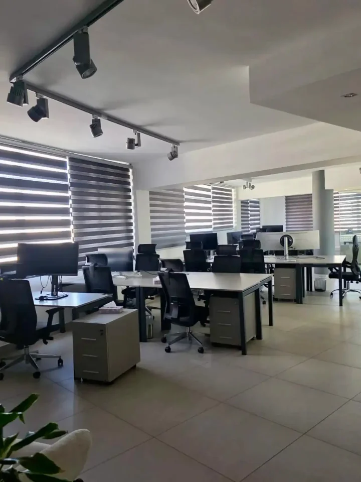Office 215 m² for rent in Limassol, Limassol - Mesa Geitonia
