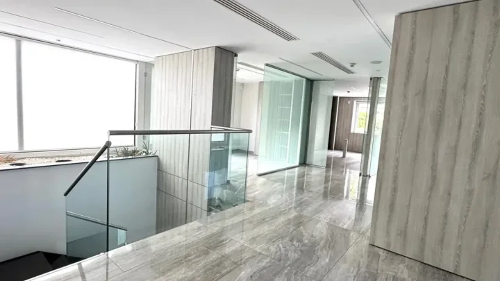 Office 300 m² for rent in Limassol, Limassol - Agios Nicolaos