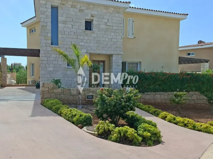 3-bedroom detached house for rent 150 m² in Paphos, Chlorakas