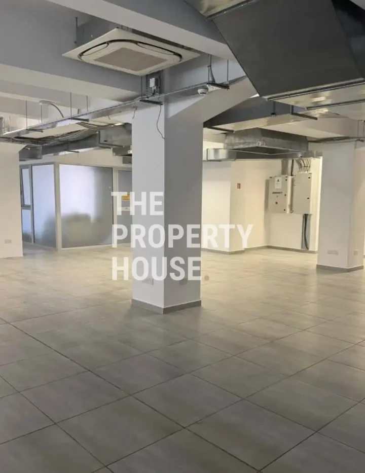 Office 715 m² for rent in Limassol, Agios Athanasios