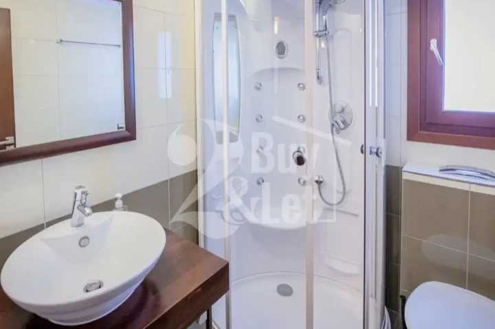 3-bedroom apartments for rent 130 m² in Limassol, Germasogeia Tourist Area