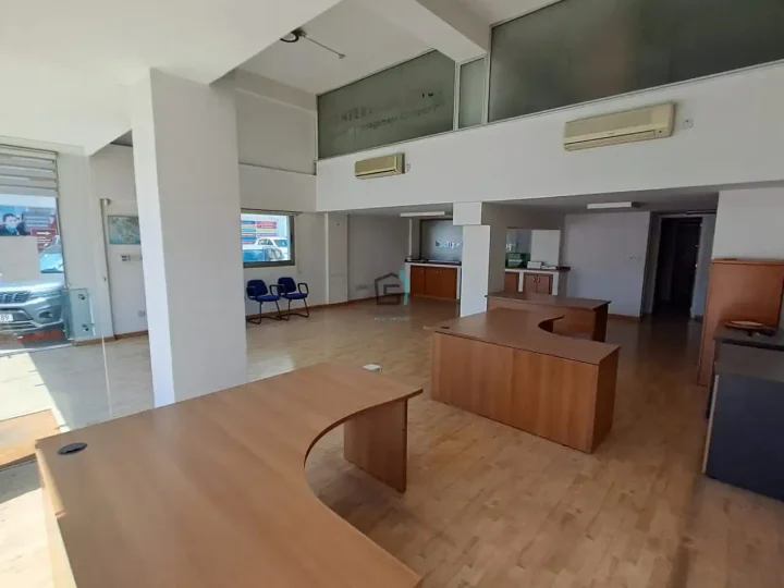 Office 190 m² for rent in Limassol, Limassol - Apostolos Andreas