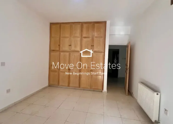 4-bedroom detached house for rent 300 m² in Larnaca, Livadia Larnakas