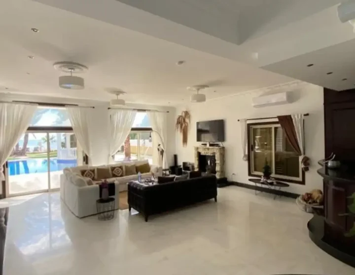 Отдельный дом в аренду 490 м² в Larnaca, Meneou