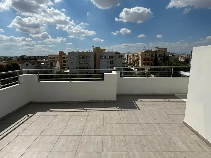 3-bedroom penthouse for rent 180 m² in Nicosia, Strovolos - Agios Vasileios