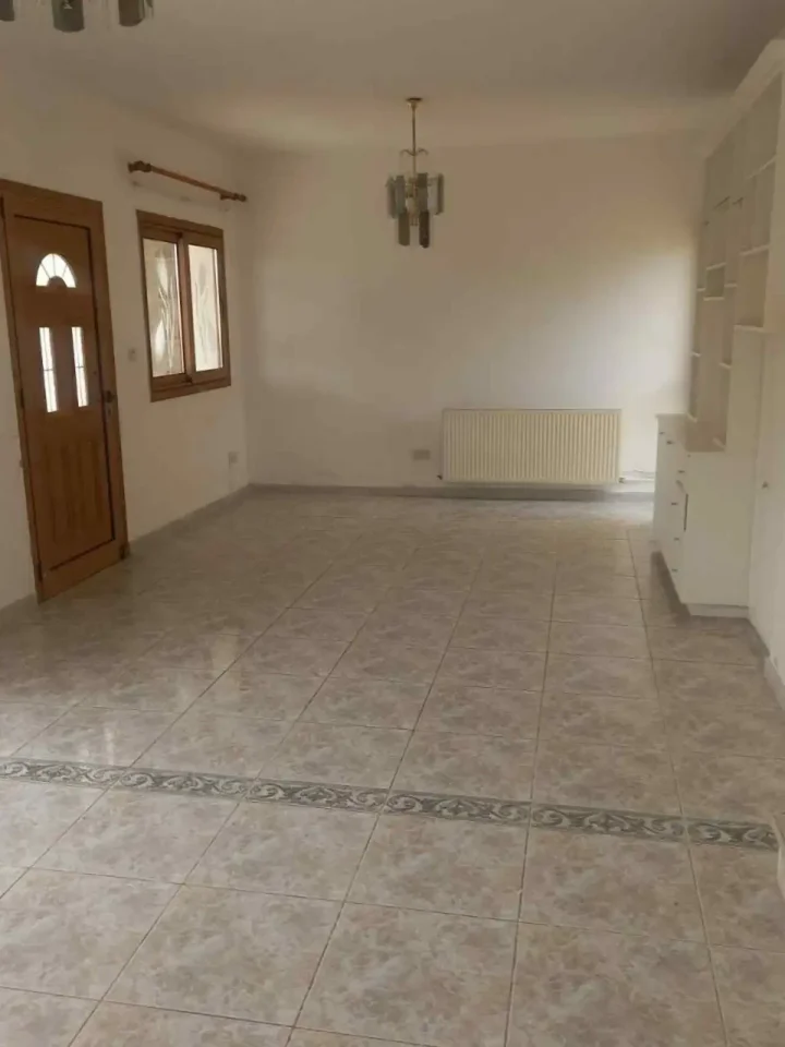 Detached house for rent 365 m² in Paphos, Polemi