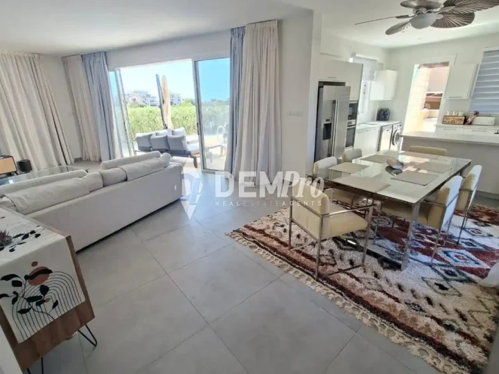 3-bedroom detached house for rent 150 m² in Paphos, Chlorakas