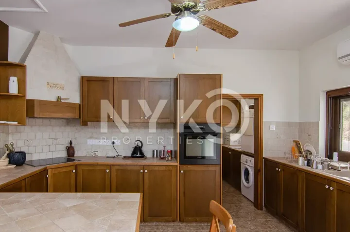 Detached house for rent 250 m² in Limassol, Akrounta