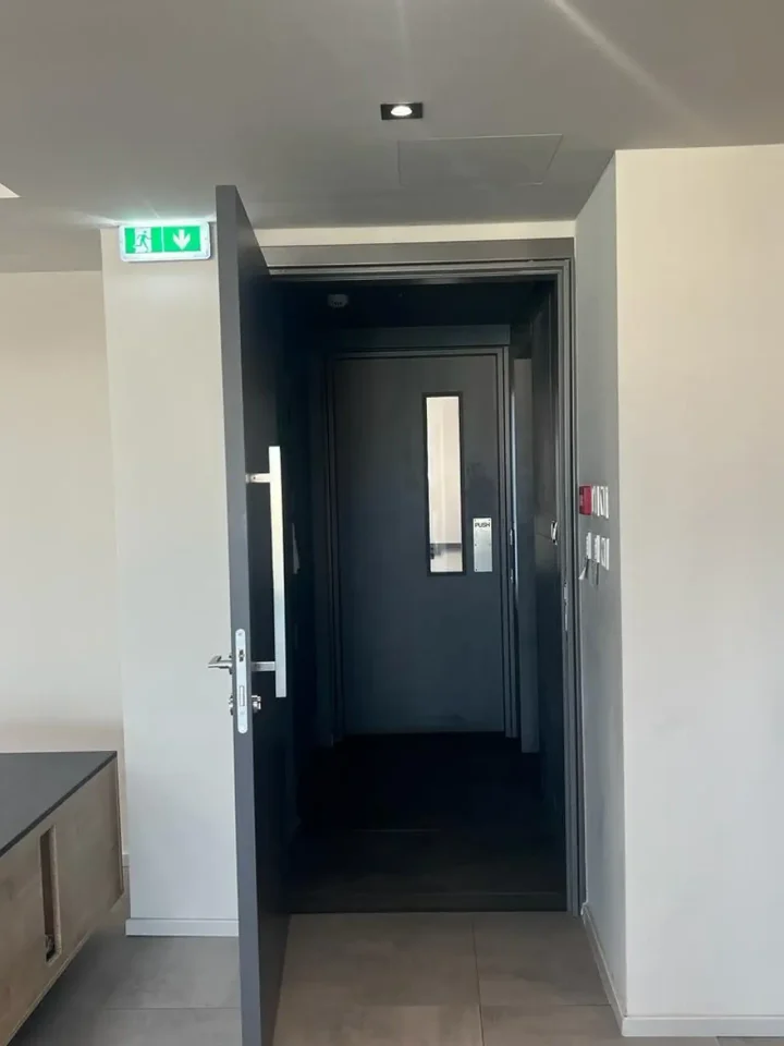 Office 500 m² for rent in Limassol, Limassol - Zakaki
