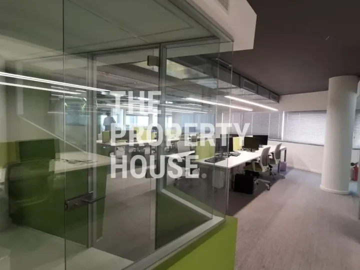 Office 400 m² for rent in Limassol, Historical Center