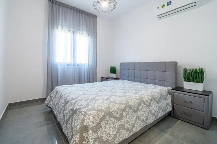 2-bedroom apartments for rent 80 m² in Larnaca, Larnaka - Finikoudes