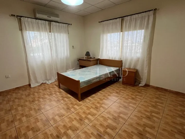 Semi-detached house for rent 100 m² in Limassol, Limassol - Agios Nicolaos