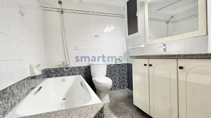 3-bedroom semi-detached house for rent 150 m² in Limassol, Limassol - Agia Zoni