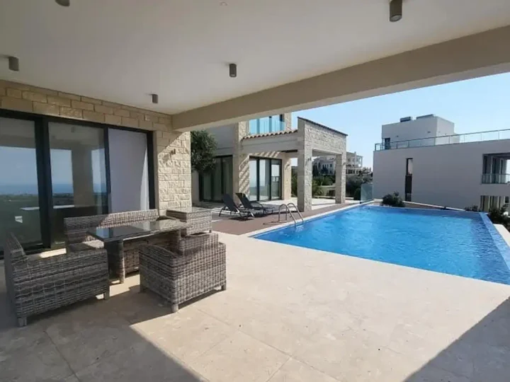 Villa for rent 370 m² in Paphos, Kouklia Pafou