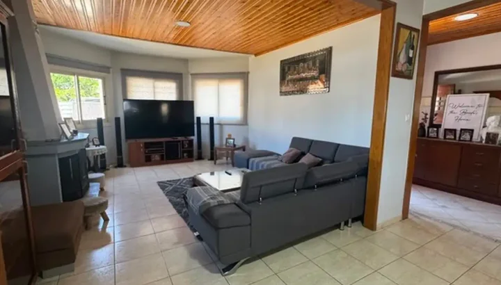 4-спальная отдельный дом в аренду 280 м² в Limassol, Kolossi -Agios Loukas