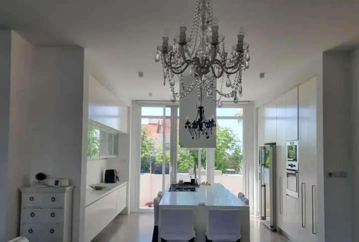 Villa for rent 550 m² in Nicosia, Egkomi - Makedonitissa