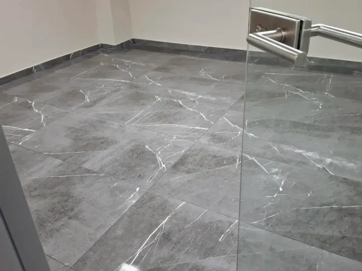 Office 370 m² for rent in Limassol, Limassol - Zakaki