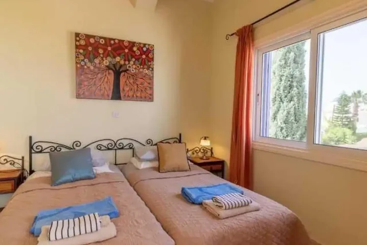 4-bedroom detached house for rent 240 m² in Paphos, Latsi
