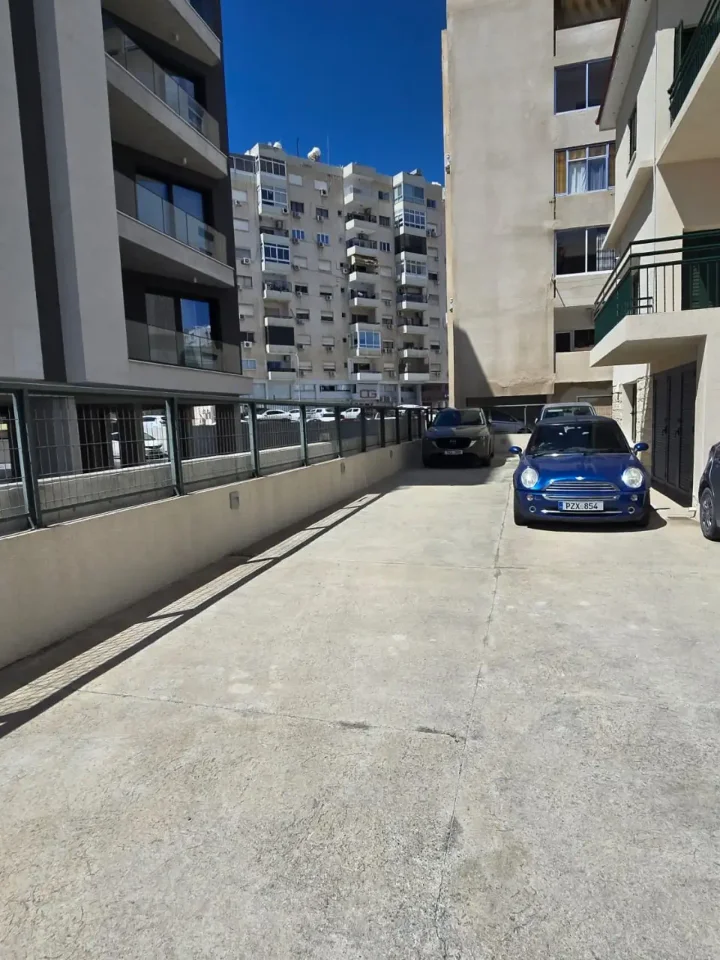 Γραφείο 230 μ² προς ενοικίαση στην τοποθεσία Limassol, Limassol - Katholiki