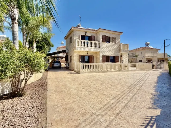 3-bedroom detached house for rent 140 m² in Famagusta, Agia Thekla