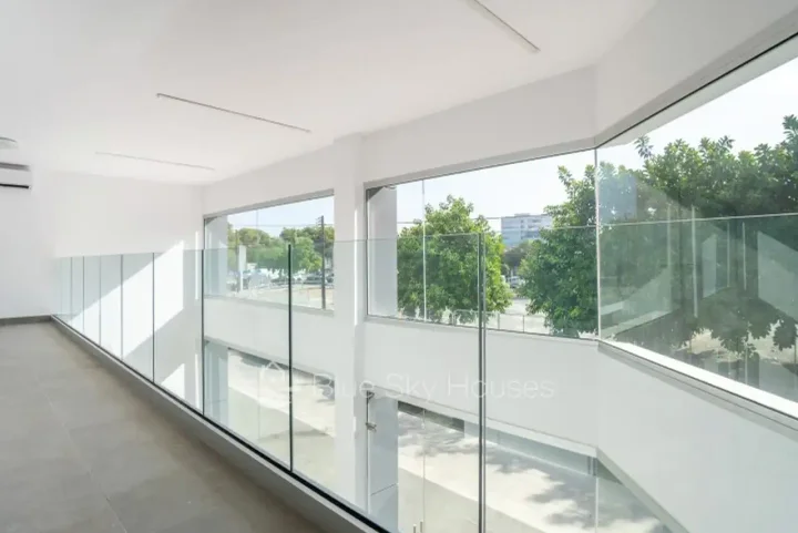 Office 112 m² for rent in Limassol, Limassol - Petrou Kai Pavlou