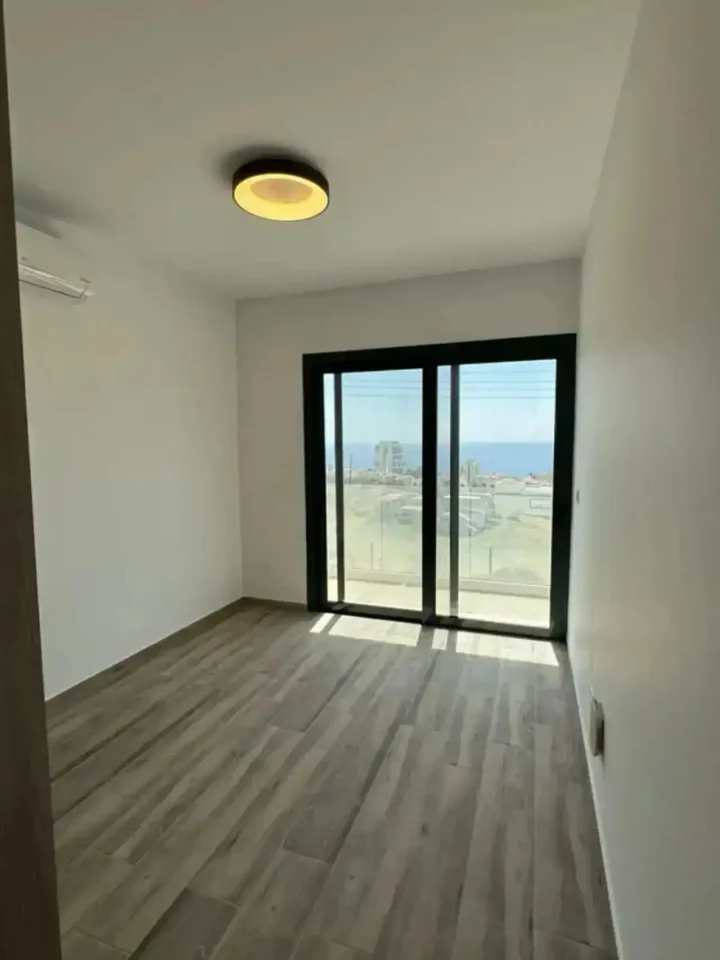 6+ спальная двухквартирный дом в аренду 300 м² в Limassol, Agios Tychon Tourist Area