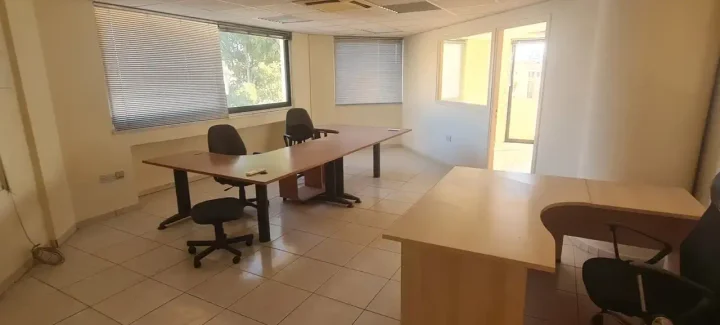 Office 290 m² for rent in Nicosia, Strovolos - Chryseleousa
