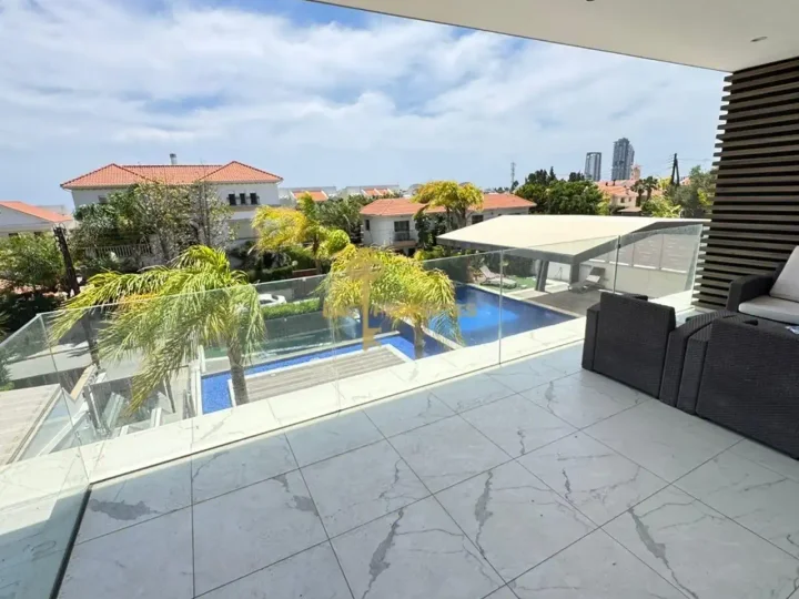 Apartments for rent 100 m² in Limassol, Germasogeia Tourist Area