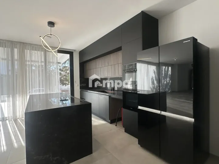 Отдельный дом в аренду 180 м² в Nicosia, Strovolos - Stavros