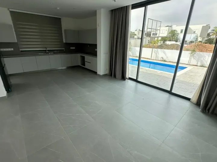 4-bedroom detached house for rent 270 m² in Nicosia, Latsia - Agios Georgios
