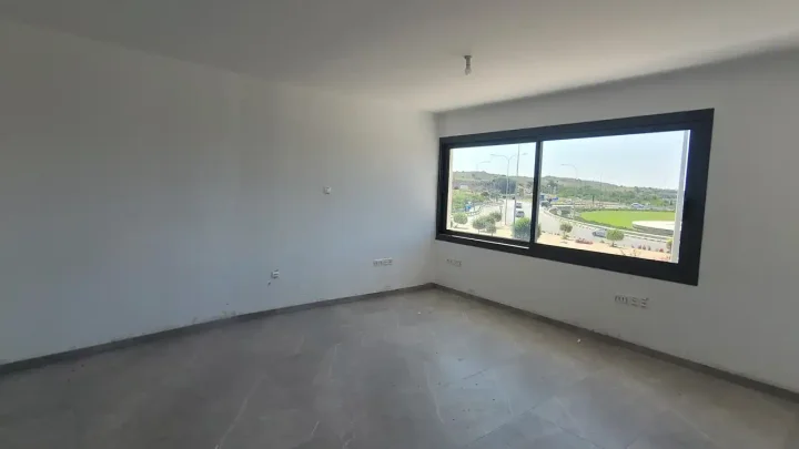 Office 95 m² for rent in Paphos, Paphos - Vasiliko