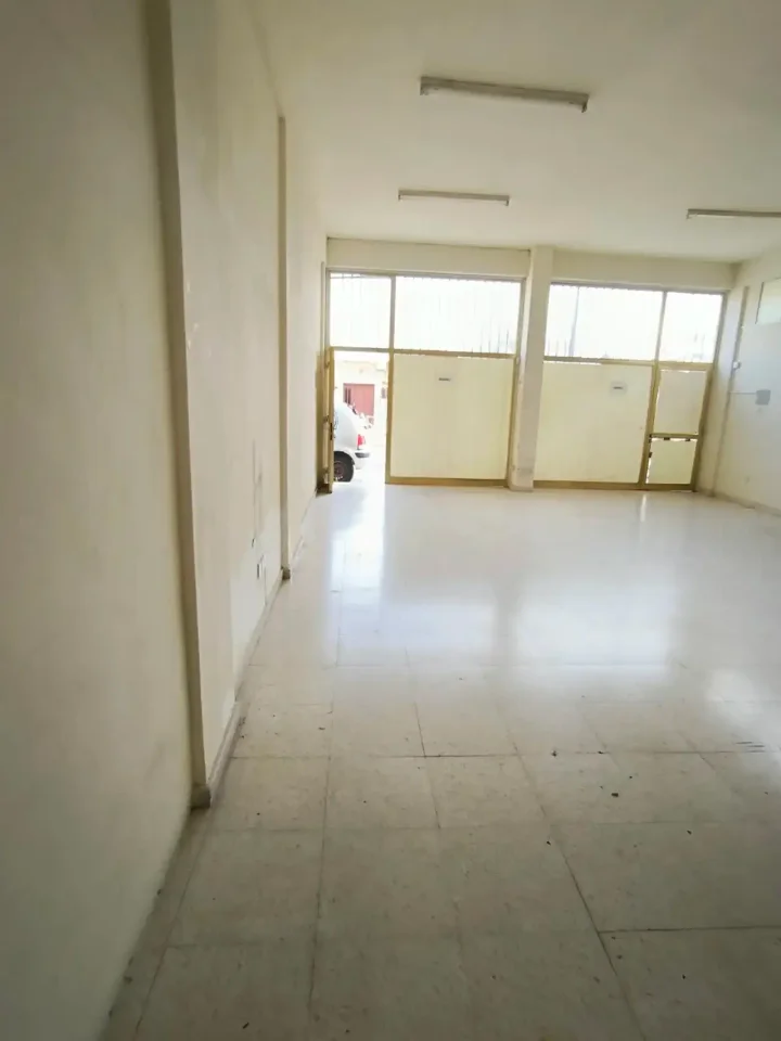 Склад 185 м² в аренду в Nicosia, Aglantzia