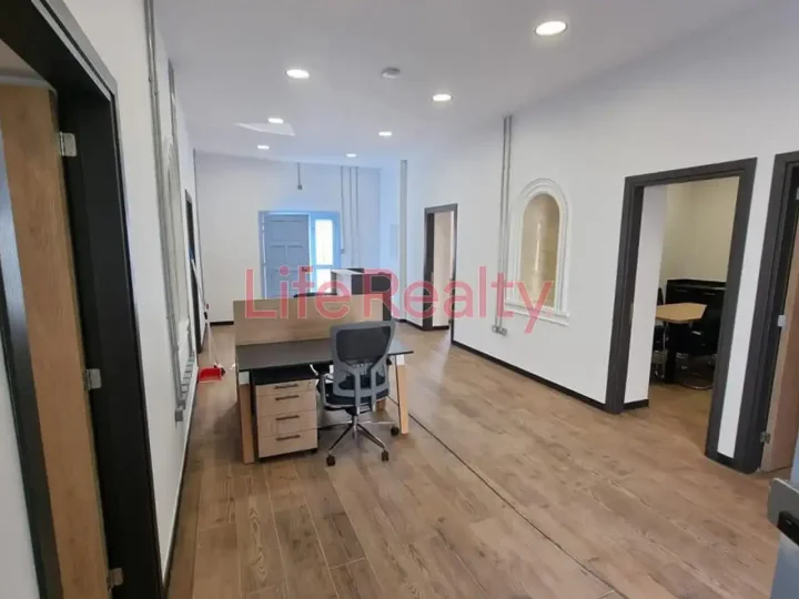 Γραφείο 140 μ² προς ενοικίαση στην τοποθεσία Limassol, Historical Center