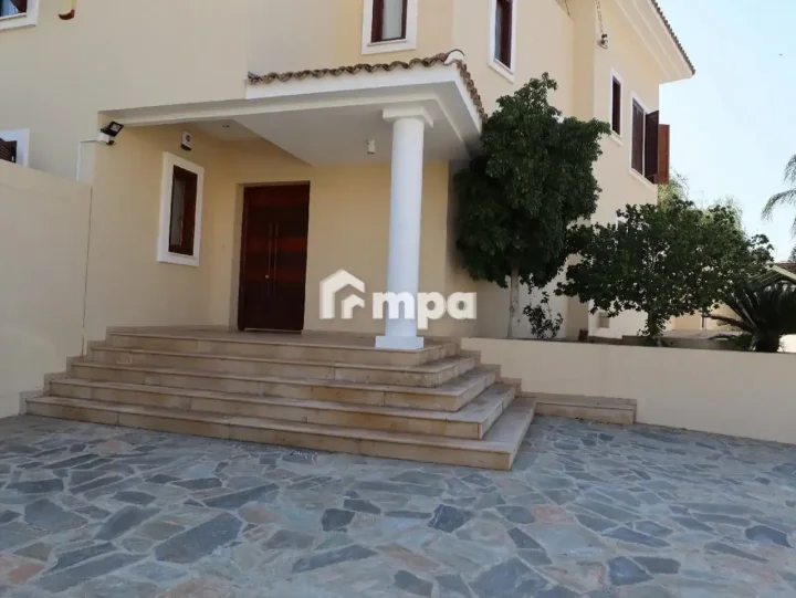 Μονοκατοικία προς ενοικίαση 272 μ² στην τοποθεσία Nicosia, Egkomi