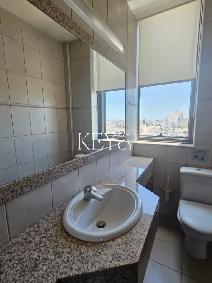 Office 265 m² for rent in Limassol, Limassol - Apostolos Andreas