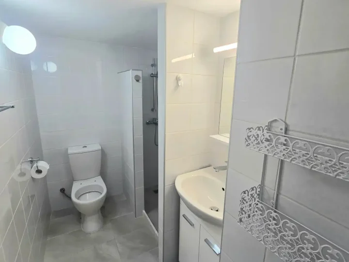 3-bedroom semi-detached house for rent 130 m² in Nicosia, Strovolos - Dasoupolis