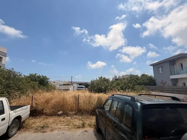 Plot of land for rent 755 m² in Limassol, Polemidia - Apostolos Varnavas