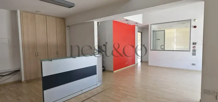 Office 180 m² for rent in Limassol, Limassol - Katholiki