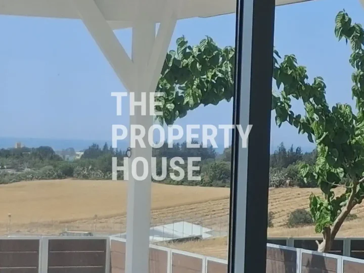 3-bedroom detached house for rent 130 m² in Limassol, Moni