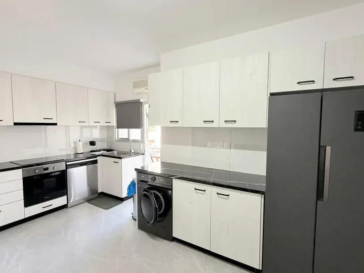 2-bedroom apartments for rent 100 m² in Limassol, Limassol - Neapolis