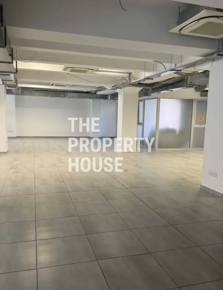 Office 715 m² for rent in Limassol, Agios Athanasios