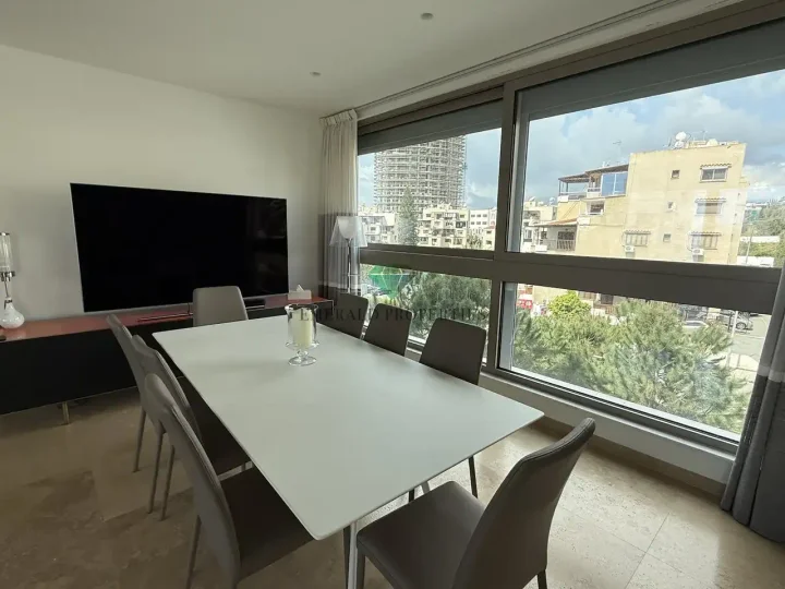 Office 112 m² for rent in Limassol, Agios Tychon Tourist Area