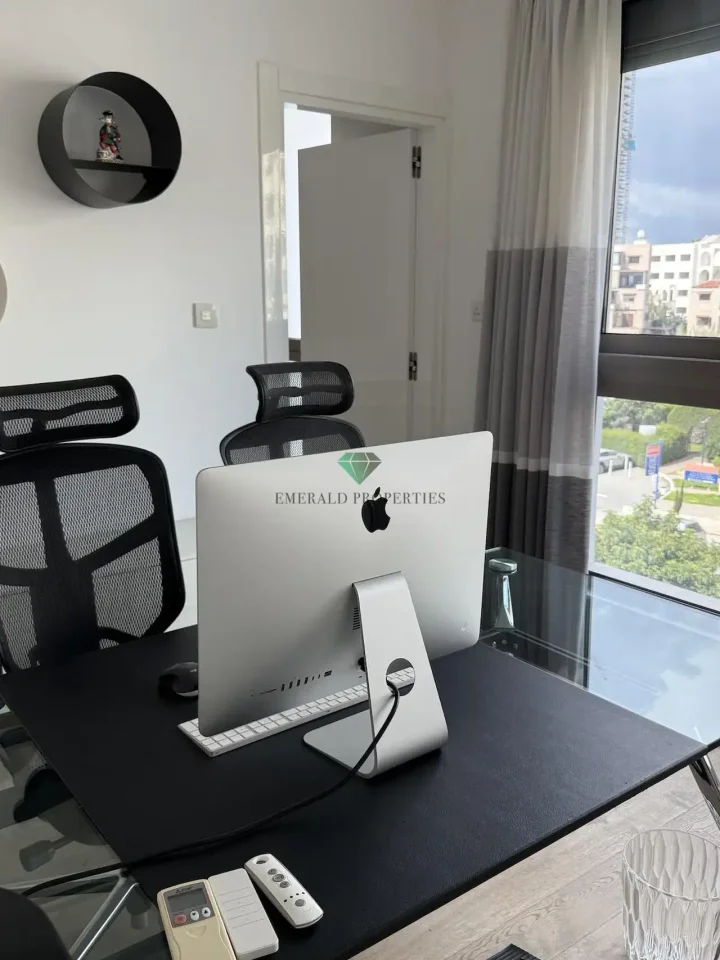 Office 112 m² for rent in Limassol, Agios Tychon Tourist Area