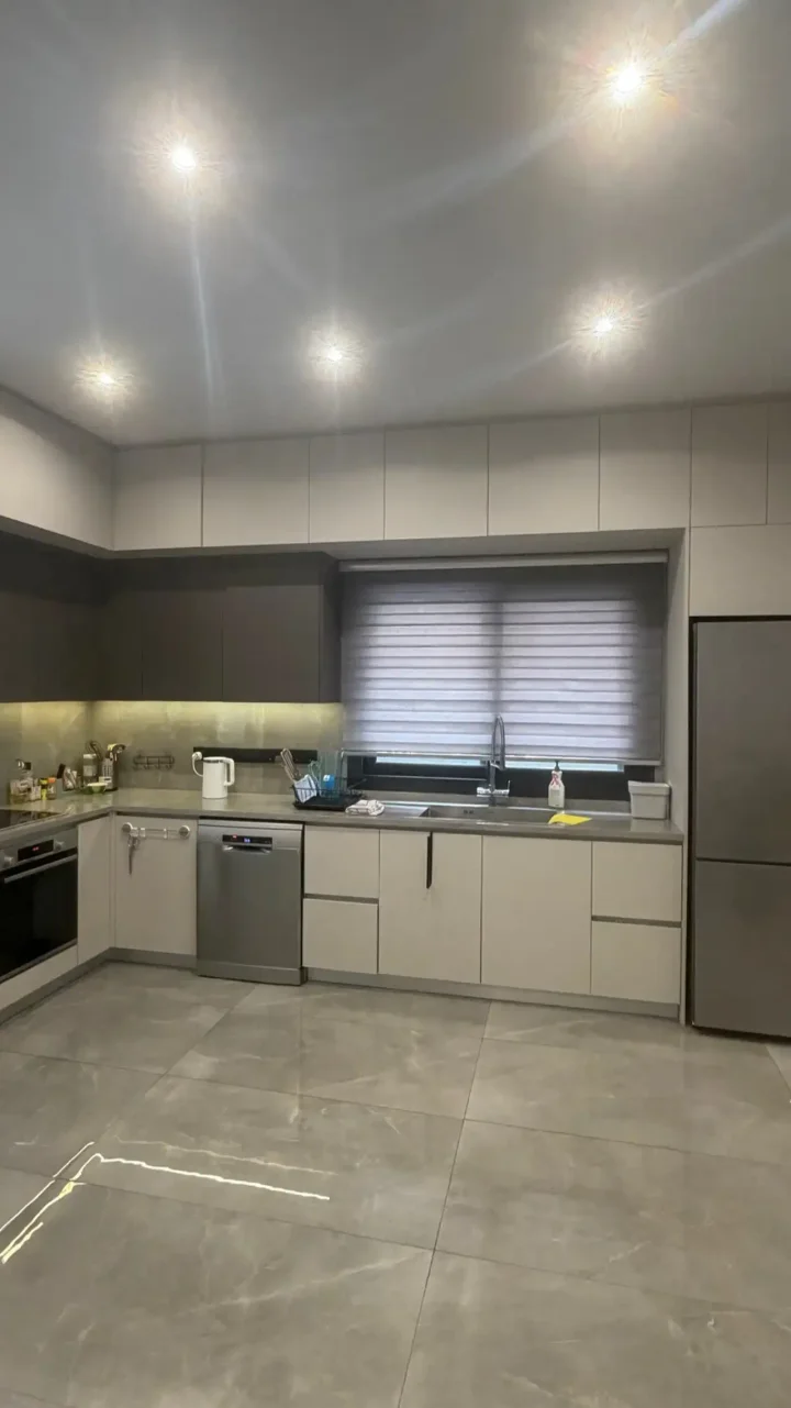 Detached house for rent 220 m² in Limassol, Limassol - Omonia